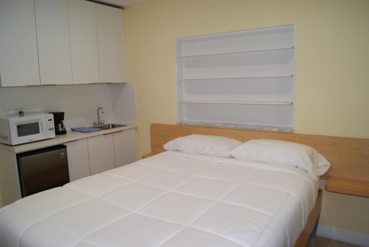 מיאמי גרדנס Private Studio Two Miles From Hard Rock Stadium מראה חיצוני תמונה